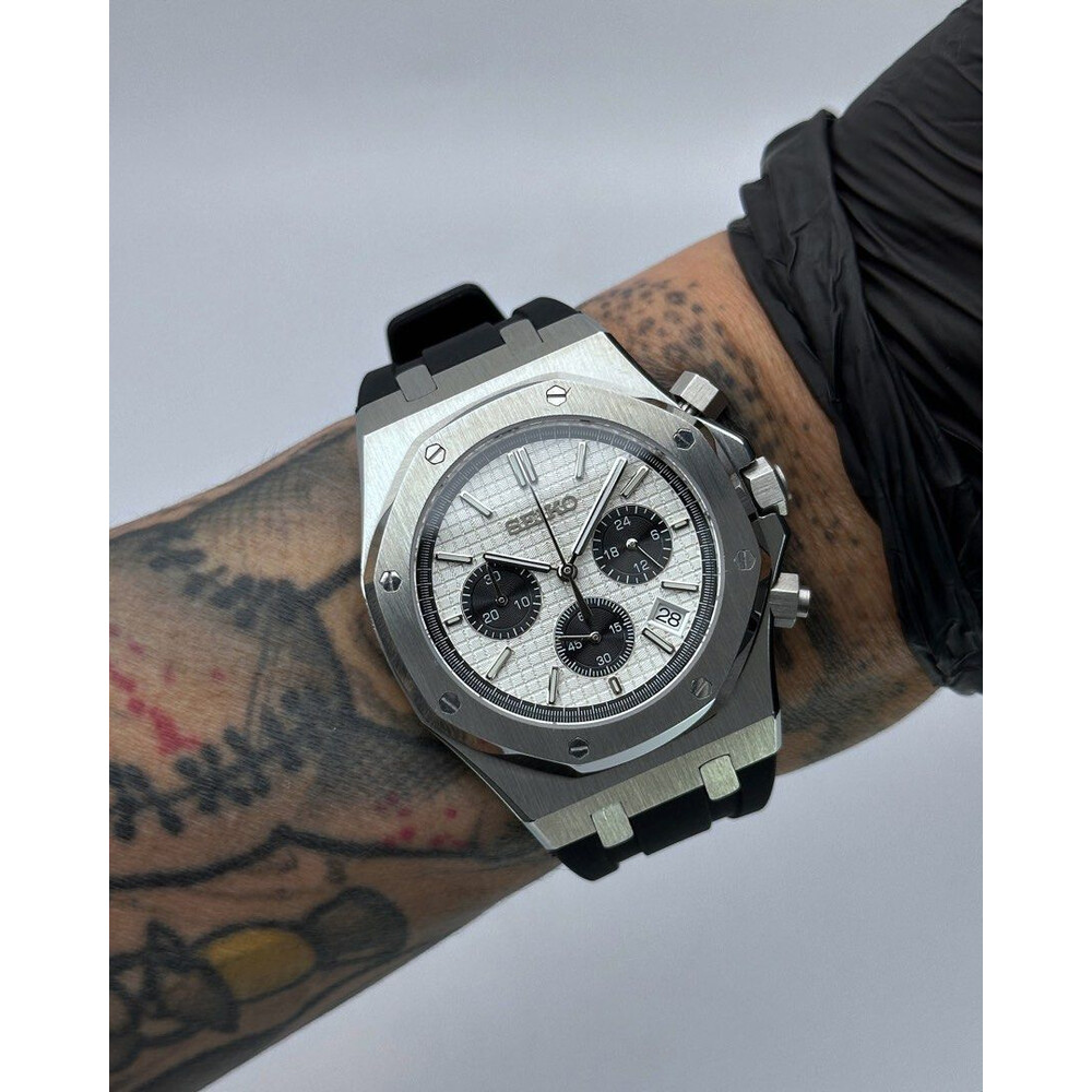 Custom Seiko Mod • White Panda Quartz Chronograph AP on Rubber Strap • 42mm